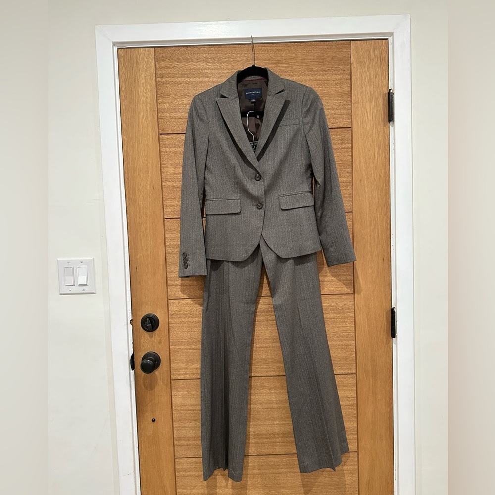 Full Suit: Banana Republic Brown/Grayish subtle striped pattern.
